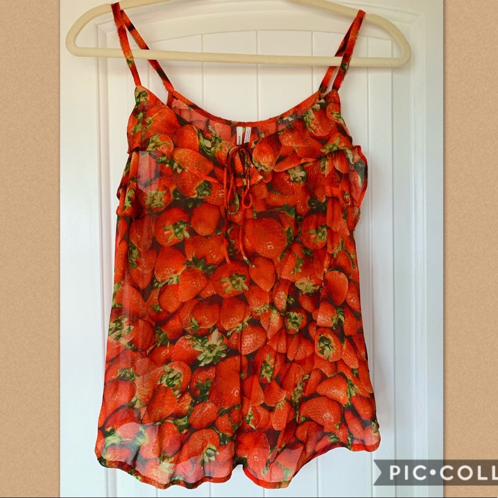 Anthropologie Ruffled Strawberry Blouse sz 6